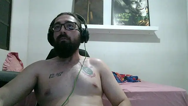 Redlovecouple online show from 26, 4, 2026