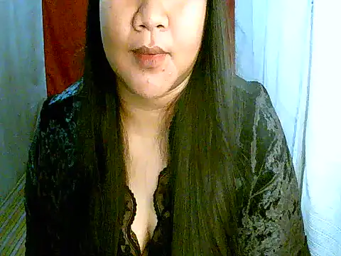 strip berry online show from 11, 7, 2026