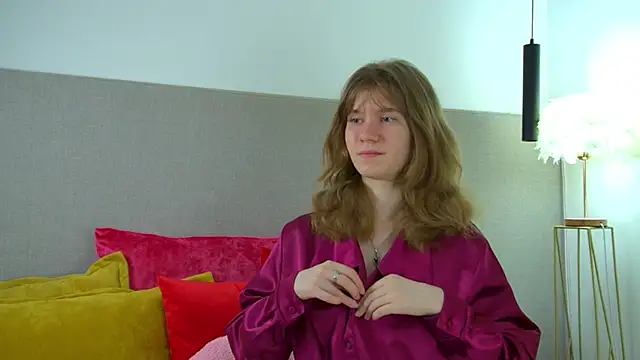 MilaMaelis online show from 15, 3, 2026