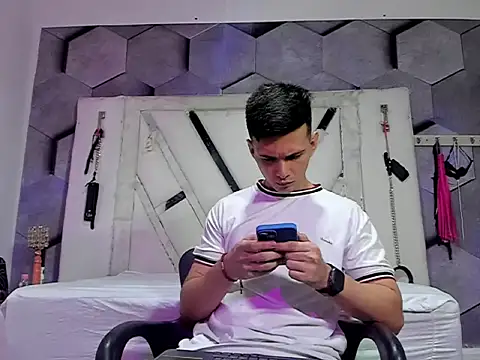 GoldenBoyM online show from 26, 5, 2026