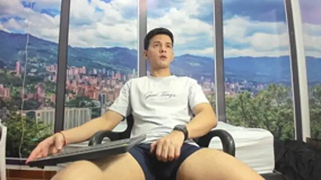 Snapshot of GoldenBoyM chatting on 3, 7, 2026 GoldenBoyM online show from 3, 7, 2026