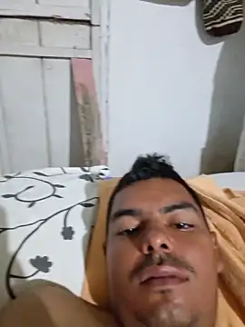 Snapshot of jhoncol231 chatting on 12, 2, 2026 jhoncol231 online show from 12, 2, 2026