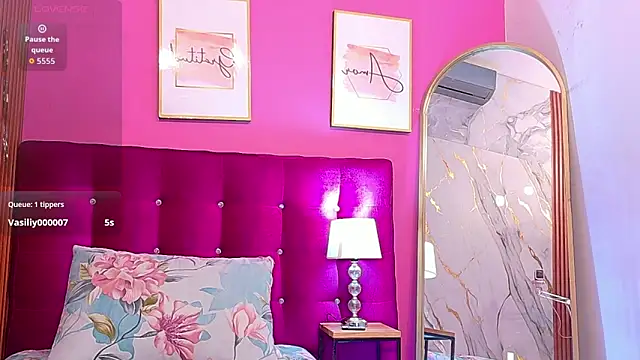 Snapshot of tightlittleebony chatting on 27, 4, 2026 tightlittleebony online show from 27, 4, 2026