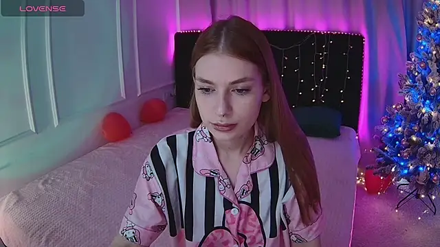 Snapshot of Alisa_Wood chatting on 19, 2, 2026 Alisa Wood online show from 19, 2, 2026