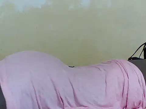 petitelavishey online show from 18, 3, 2026