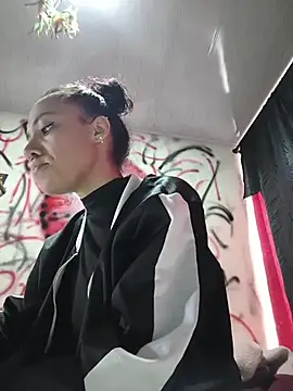 Snapshot of CharlotteKravizz chatting on 26, 2, 2026 CharlotteKravizz online show from 26, 2, 2026