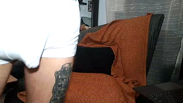 Snapshot of F_D_R_ chatting on 5, 6, 2026 F D R online show from 5, 6, 2026