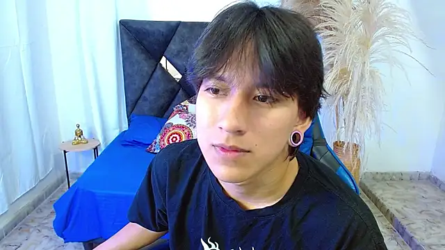 nikoo 18 online show from 3, 3, 2026