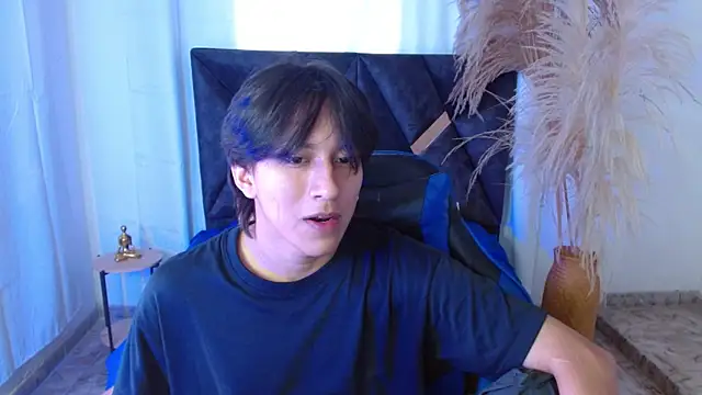 nikoo 18 online show from 14, 4, 2026