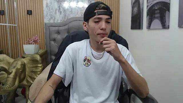 Asher costa online show from 28, 3, 2026