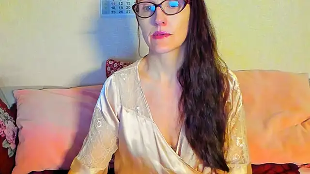 beddable woman online show from 8, 4, 2026