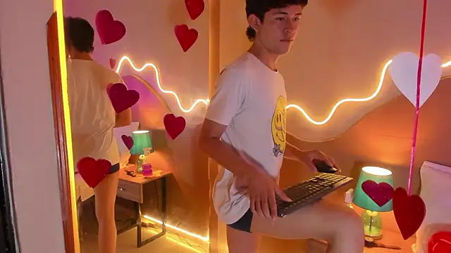 Snapshot of Christian_Foxx chatting on 13, 2, 2026 Christian Foxx online show from 13, 2, 2026