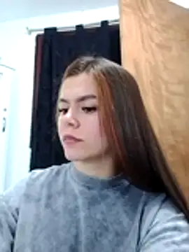 EmiNavarro online show from 7, 7, 2026