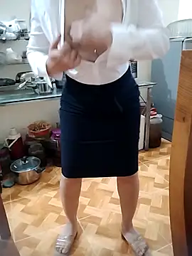 Snapshot of LiilyZi chatting on 27, 2, 2026 LiilyZi online show from 27, 2, 2026