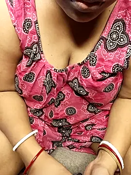 Snapshot of R_Queen chatting on 22, 5, 2026 R Queen online show from 22, 5, 2026