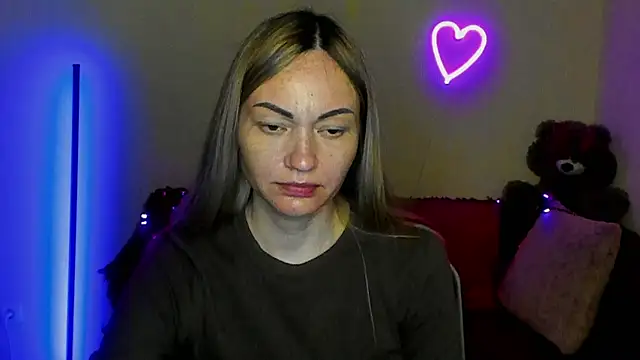 Snapshot of BlondMikey22 chatting on 6, 5, 2026 BlondMikey22 online show from 6, 5, 2026