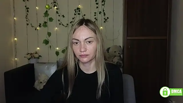 Snapshot of BlondMikey22 chatting on 8, 5, 2026 BlondMikey22 online show from 8, 5, 2026