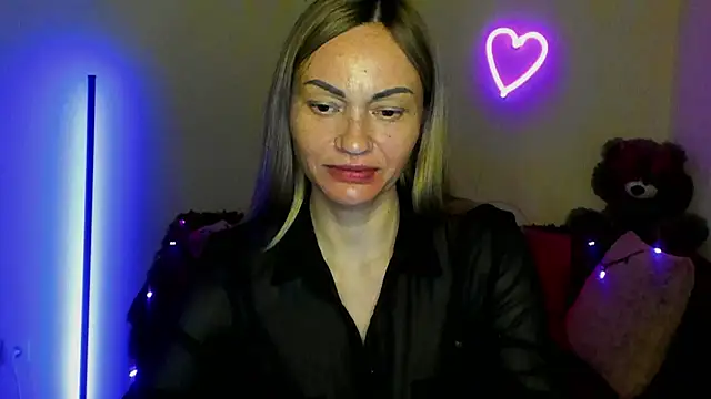 Snapshot of BlondMikey22 chatting on 11, 5, 2026 BlondMikey22 online show from 11, 5, 2026