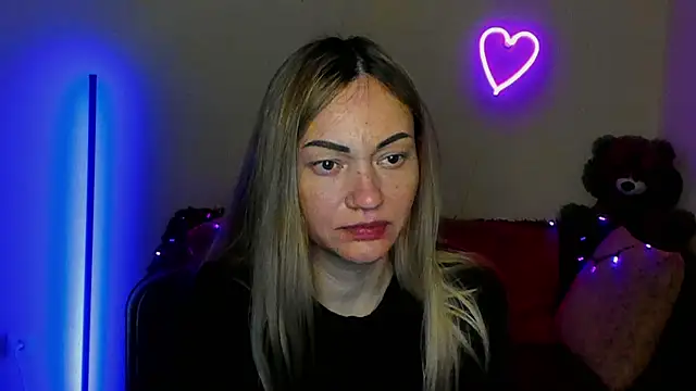 Snapshot of BlondMikey22 chatting on 16, 5, 2026 BlondMikey22 online show from 16, 5, 2026