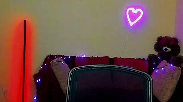 Snapshot of BlondMikey22 chatting on 22, 5, 2026 BlondMikey22 online show from 22, 5, 2026