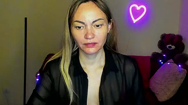 Snapshot of BlondMikey22 chatting on 2, 6, 2026 BlondMikey22 online show from 2, 6, 2026