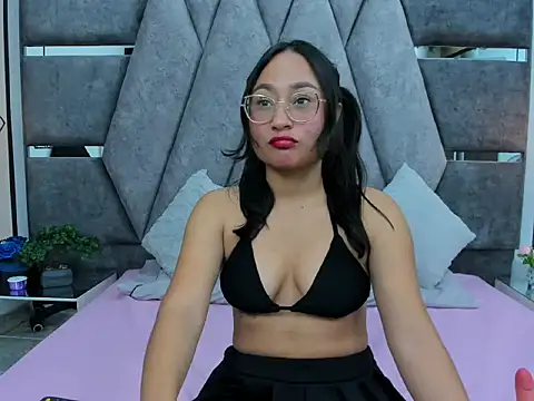 Snapshot of Mila_Nova_ chatting on 2, 3, 2026 Mila Nova online show from 2, 3, 2026