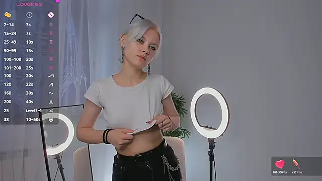 Snapshot of GoldenLenarz chatting on 14, 6, 2026 GoldenLenarz online show from 14, 6, 2026