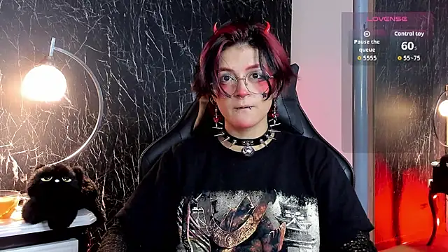 Snapshot of YuuMiko chatting on 9, 4, 2026 YuuMiko online show from 9, 4, 2026