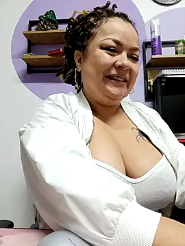 Snapshot of SweettSin chatting on 4, 3, 2026 SweettSin online show from 4, 3, 2026