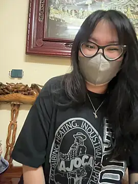 HaleyKin online show from 29, 4, 2026