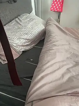 browncutie7 online show from 25, 2, 2026