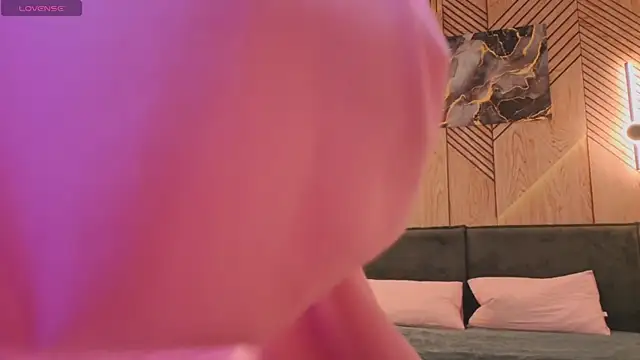  Kiki angel  online show from 10, 4, 2026