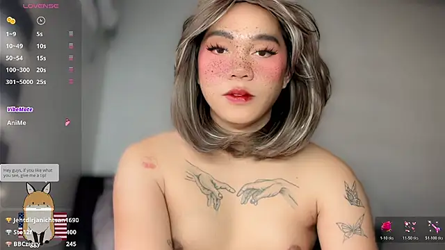 Kelly Mckinney online show from 5, 4, 2026