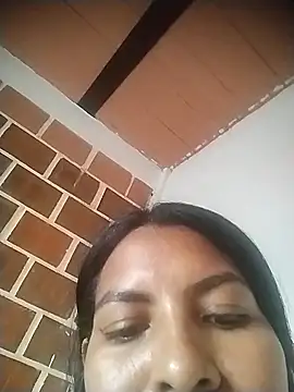 Snapshot of yericacaro chatting on 11, 2, 2026 yericacaro online show from 11, 2, 2026