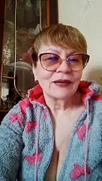 Snapshot of SophieBurns chatting on 3, 5, 2026 SophieBurns online show from 3, 5, 2026