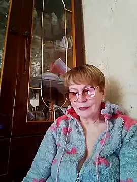 Snapshot of SophieBurns chatting on 4, 5, 2026 SophieBurns online show from 4, 5, 2026