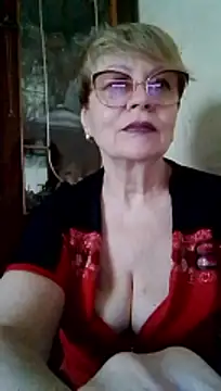 Snapshot of SophieBurns chatting on 5, 7, 2026 SophieBurns online show from 5, 7, 2026