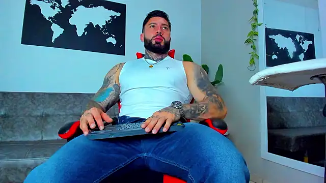 Alessrose online show from 4, 3, 2026