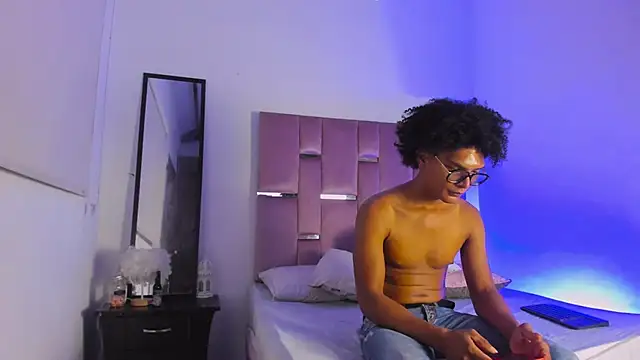 LatinoDark online show from 27, 2, 2026