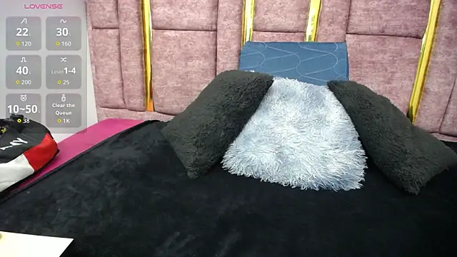 FRANCESCA LOVE  online show from 11, 4, 2026