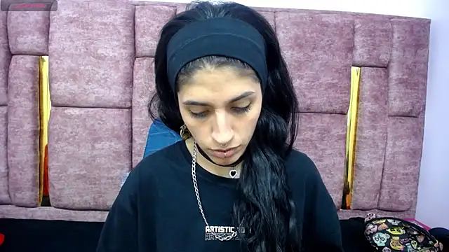 FRANCESCA LOVE  online show from 15, 5, 2026