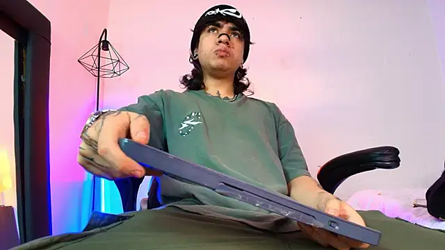 Axell Kussh online show from 29, 3, 2026