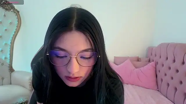 Snapshot of MAHYRA_TAY chatting on 8, 7, 2026 MAHYRA TAY online show from 8, 7, 2026