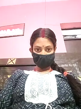 BIG QWEEN NO1 online show from 8, 4, 2026