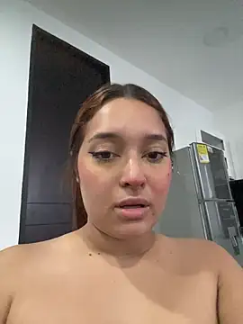 Snapshot of Emily_Harpeer chatting on 6, 3, 2026 Emily Harpeer online show from 6, 3, 2026