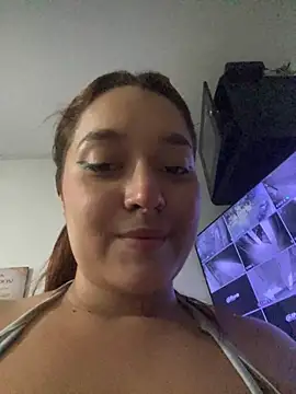 Snapshot of Emily_Harpeer chatting on 8, 3, 2026 Emily Harpeer online show from 8, 3, 2026