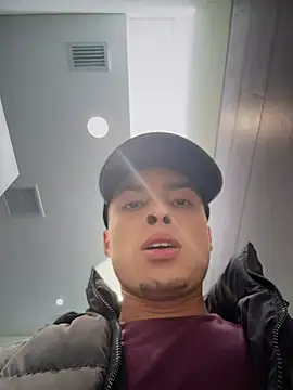 Snapshot of Eros_lee chatting on 15, 7, 2026 Eros lee online show from 15, 7, 2026