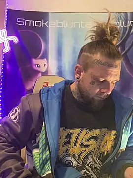 Smokebluntafterblunt online show from 2, 4, 2026