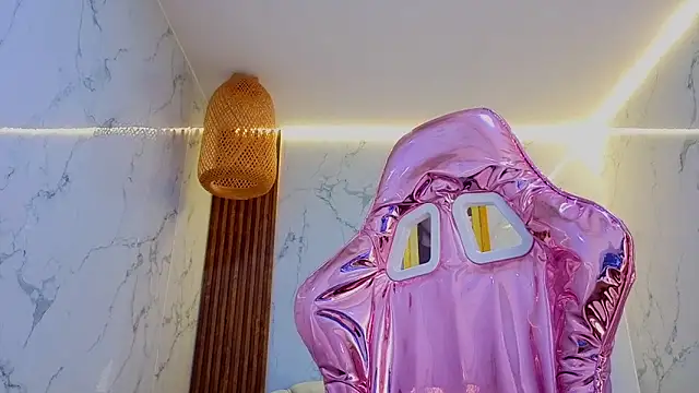 Amelia Cooper s online show from 18, 4, 2026