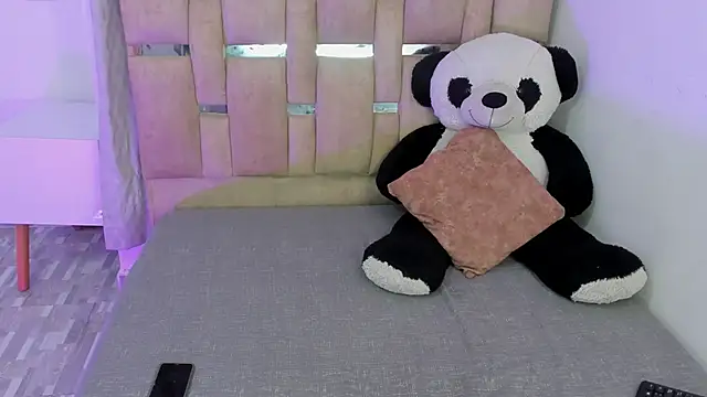 Snapshot of ValentiinaMoon chatting on 2, 3, 2026 ValentiinaMoon online show from 2, 3, 2026